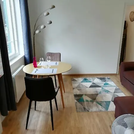 Villa Des Roses - Appart T2, 32M2, Rdc, Vue Sur Jardin, 