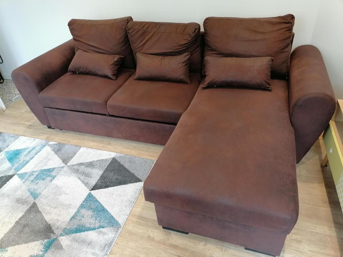 Des Roses T2, 32m2, Rdc, Vue Sur Jardin, Le Chic *