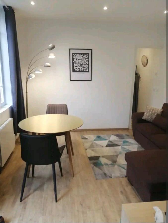 Des Roses T2, 32m2, Rdc, Vue Sur Jardin, Le Chic